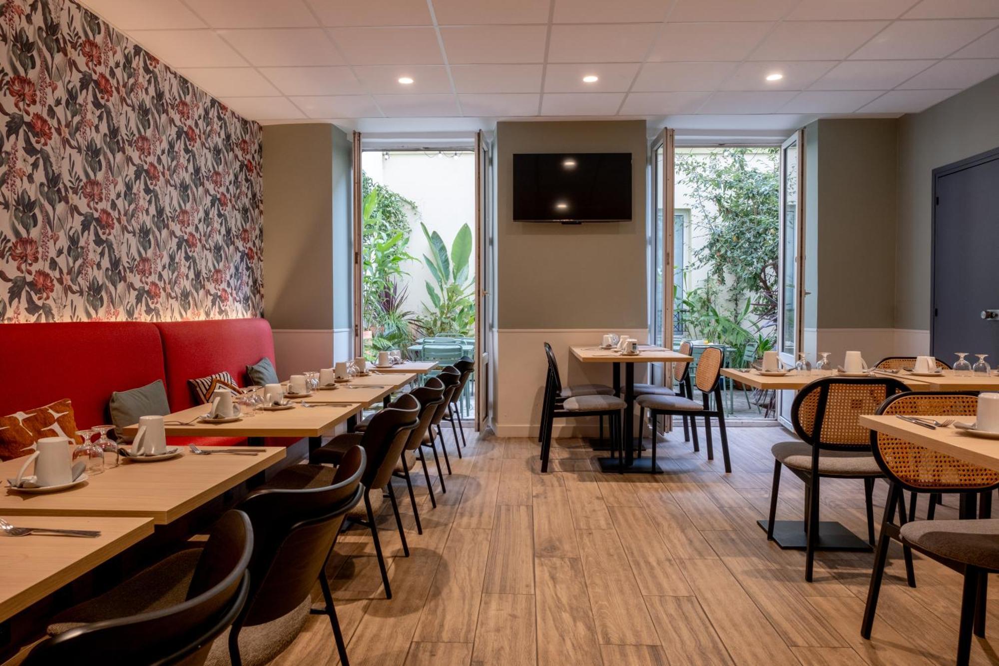 Hotel Kyriad 10 - Canal Saint Martin - République Parigi