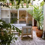 Kyriad Paris 10 - Canal Saint Martin - Republique