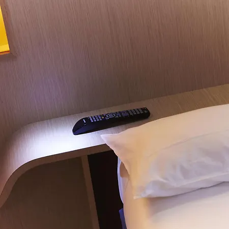 Hotel Kyriad 10 - Canal Saint Martin - Republique 3*