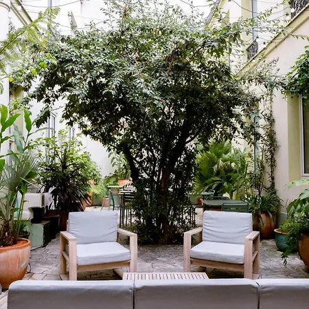 Hotel Kyriad 10 - Canal Saint Martin - République Parigi