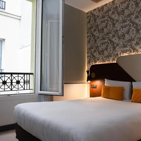 Kyriad 10 - Canal Saint Martin - Republique Hotel 3*