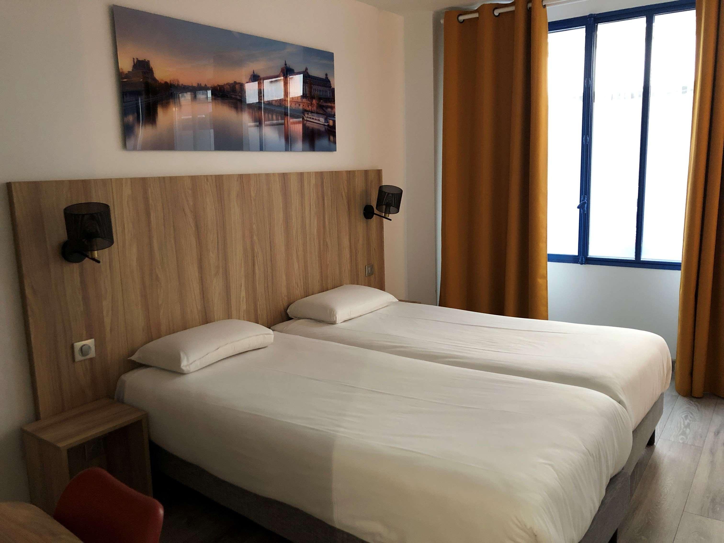 Hotel Kyriad 10 - Canal Saint Martin - Republique Paris