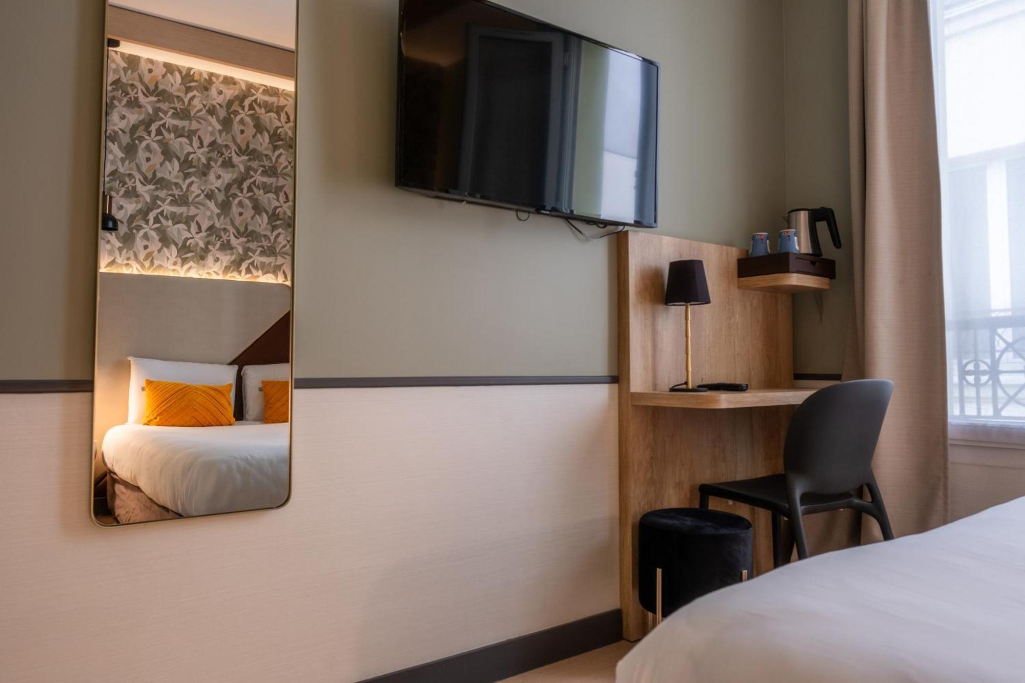 Kyriad 10 - Canal Saint Martin - Republique