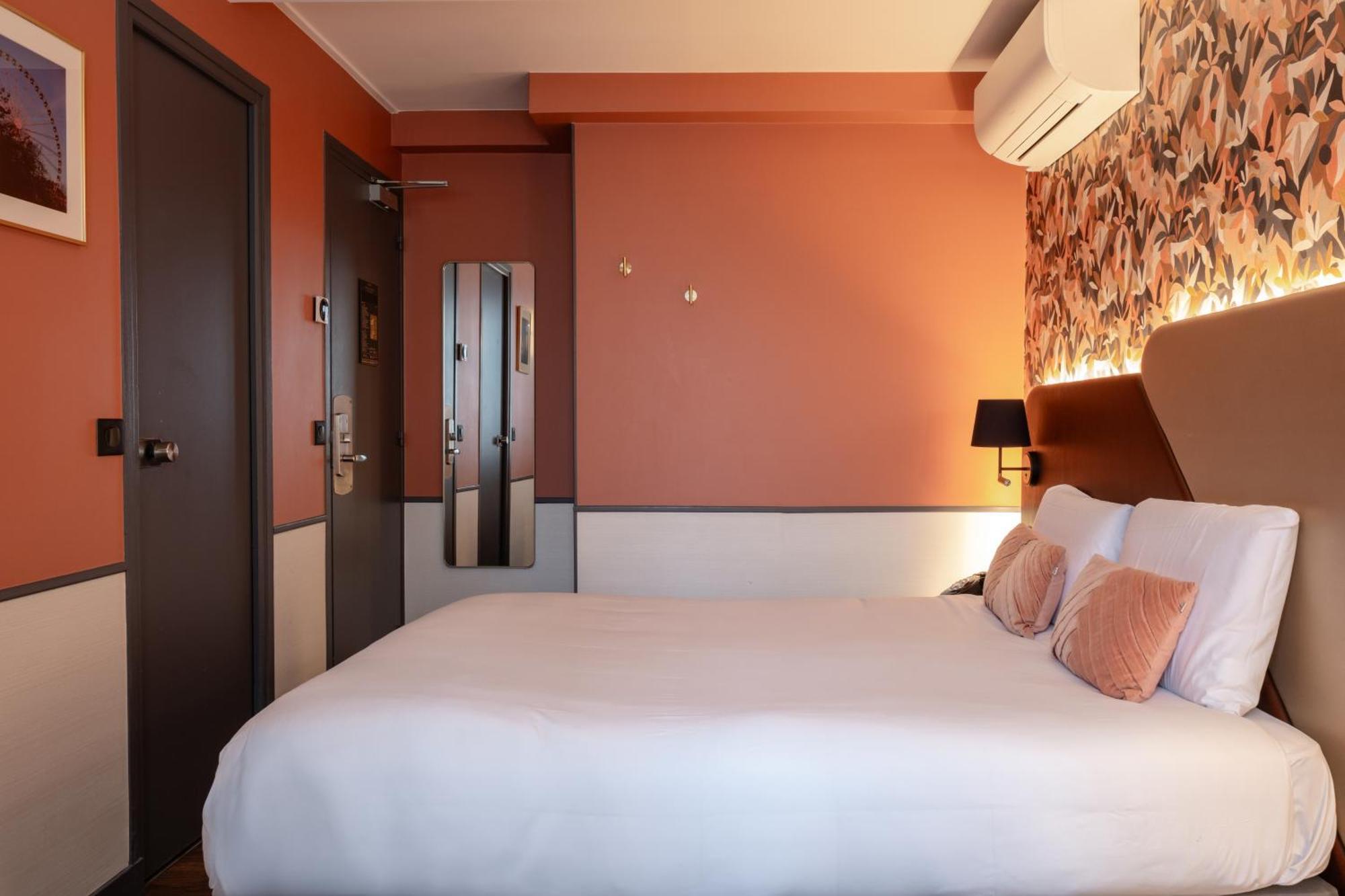 Kyriad 10 - Canal Saint Martin - Republique Hotel Paris