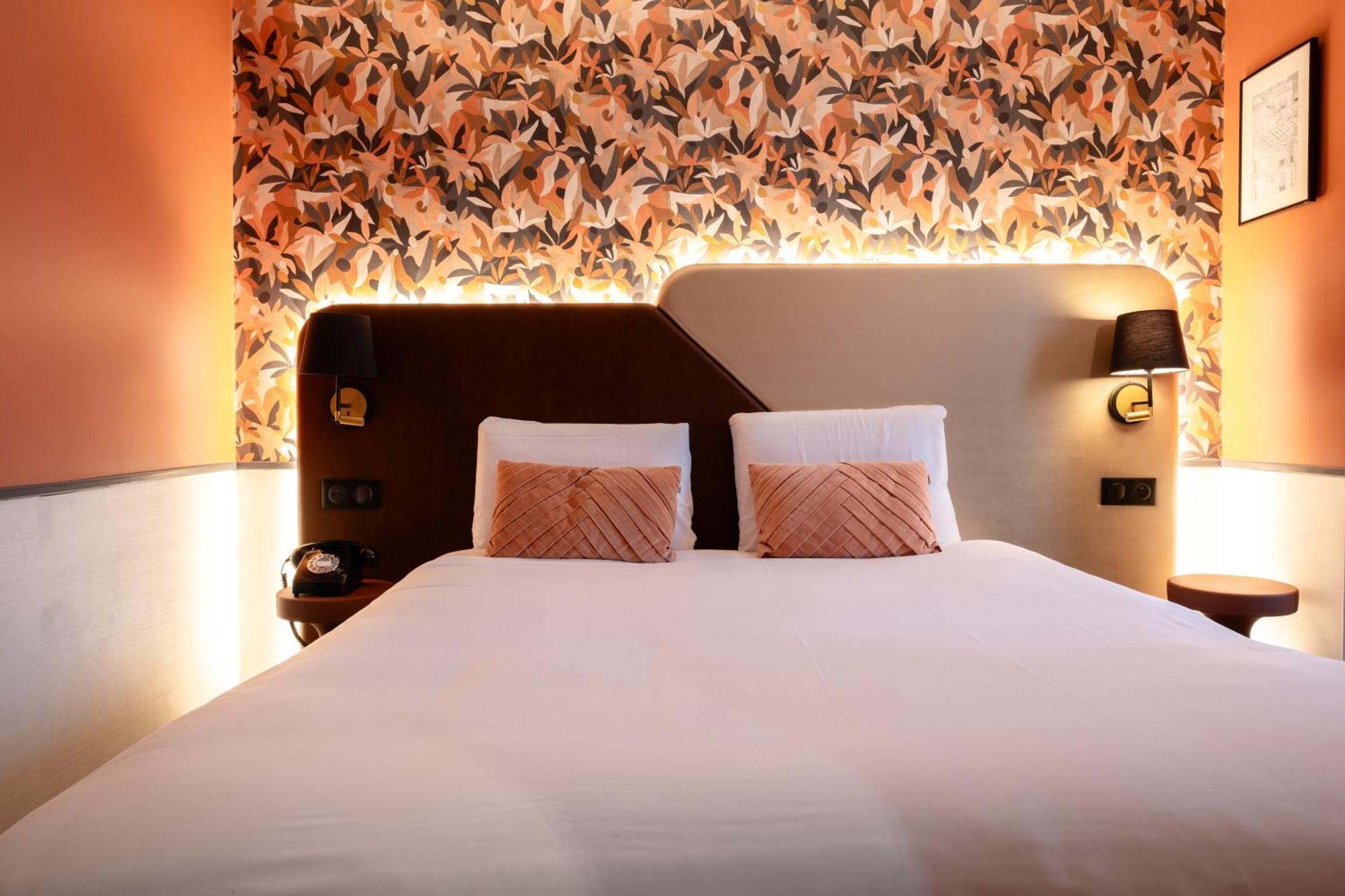 Kyriad 10 - Canal Saint Martin - Republique Hotel 3*