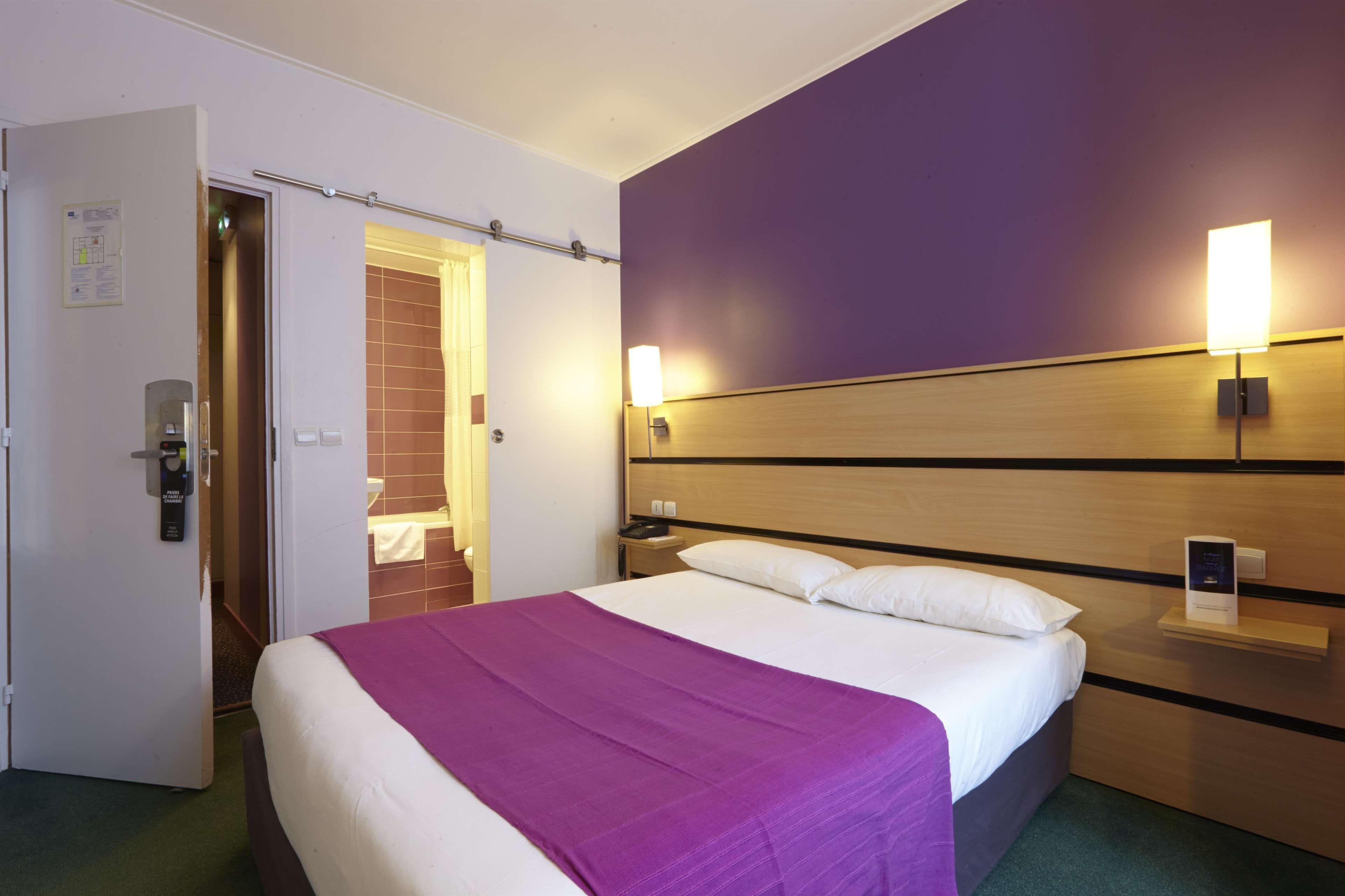 Hotel Kyriad 10 - Canal Saint Martin - Republique Paris