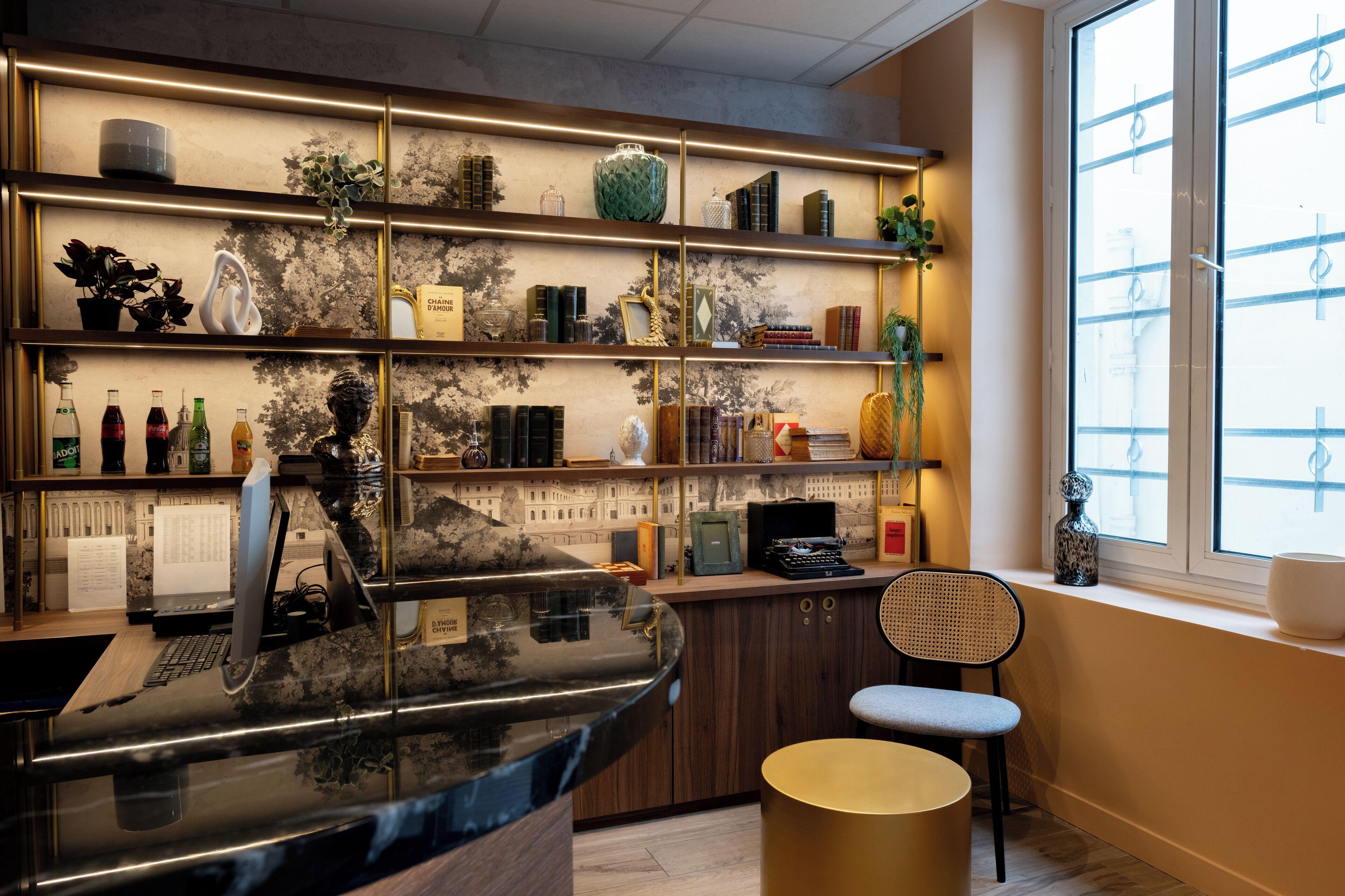 Kyriad 10 - Canal Saint Martin - Republique Paris